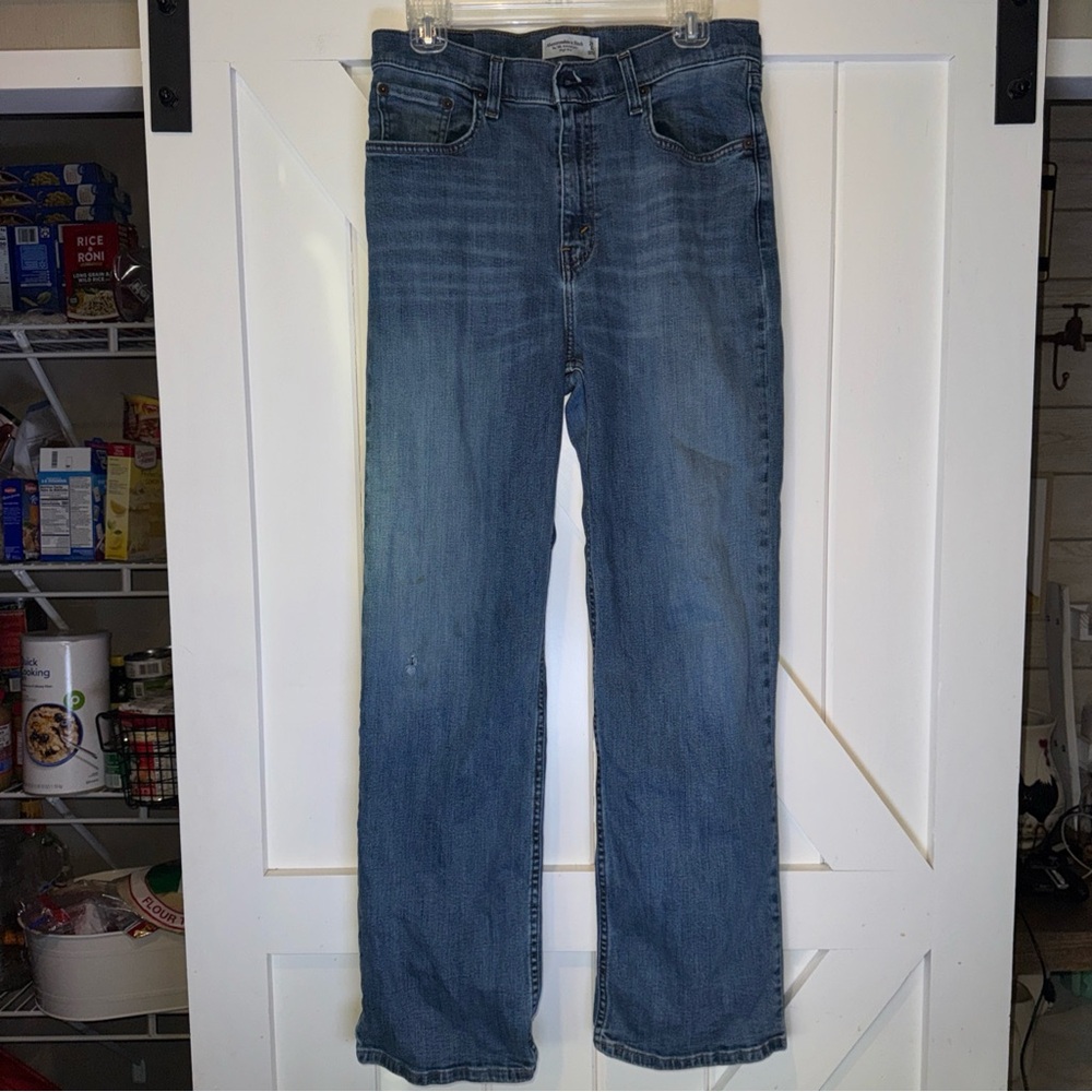 Abercrombie & Fitch Women's Denim Straight Leg Jeans - Picture 1 of 5